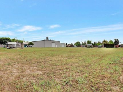 699 SE Stewart Rd, Yuba City, CA 95991 Photo