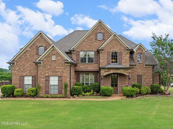 8677 Shallow Creek Drive, Olive Branch, MS 38654