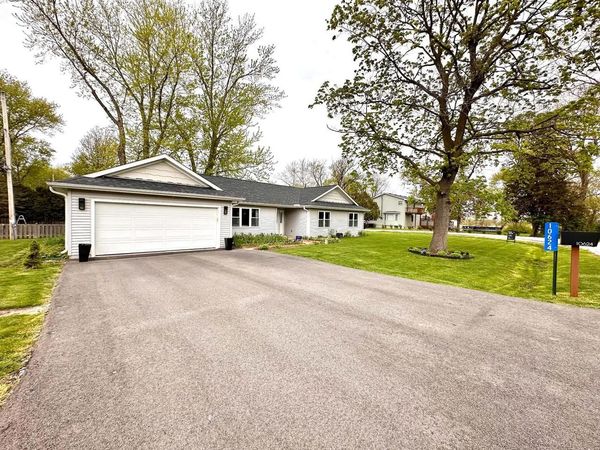 10624 284th AVENUE, Trevor, WI 53179