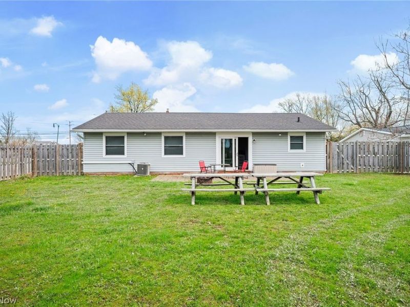 396 E 319 Street, Willowick, OH 44095 Photo 4