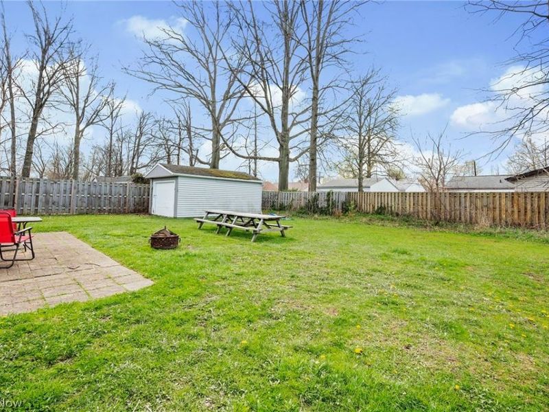 396 E 319 Street, Willowick, OH 44095 Photo 6