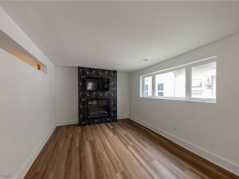 2499 Professor Avenue, Unit 2, Cleveland, OH 44113 Photo 12
