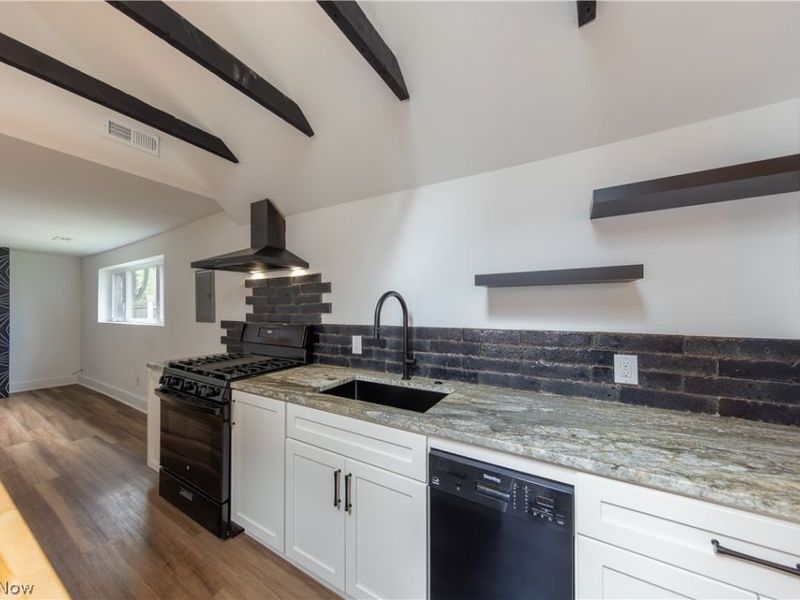 2499 Professor Avenue, Unit 2, Cleveland, OH 44113 Photo 7