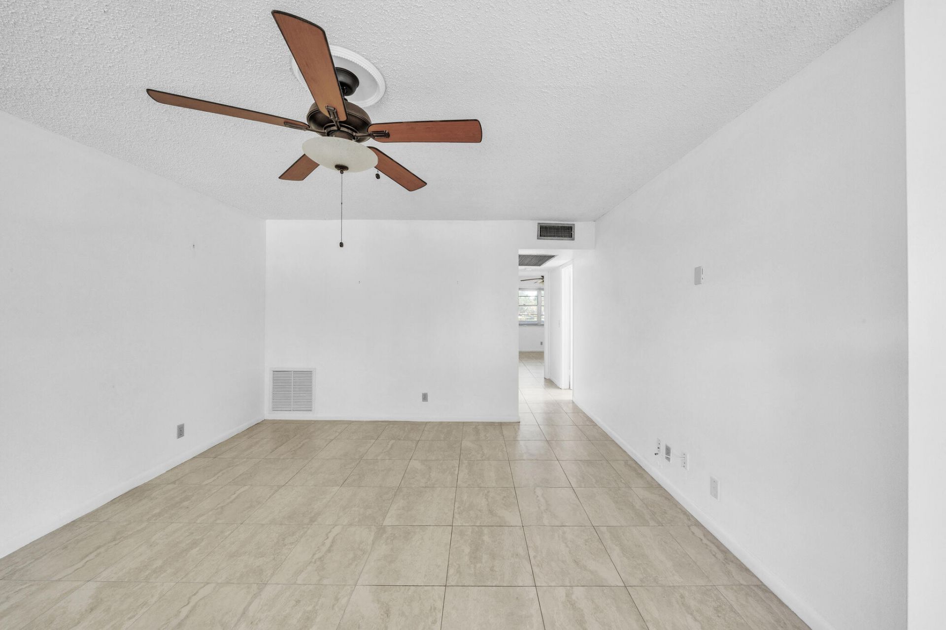 89 Canterbury D, West Palm Beach, FL 33417 Photo