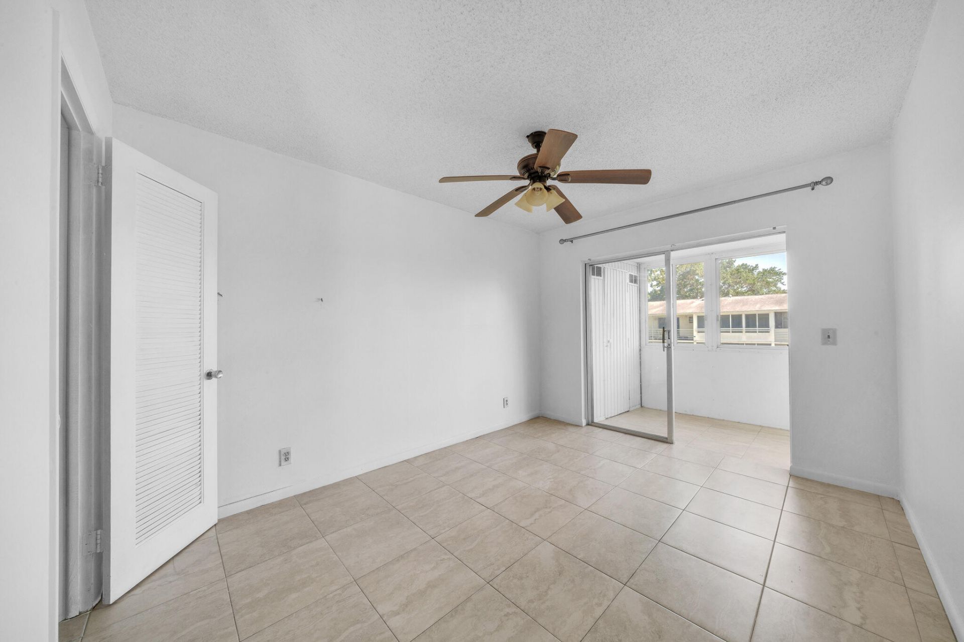 89 Canterbury D, West Palm Beach, FL 33417 Photo