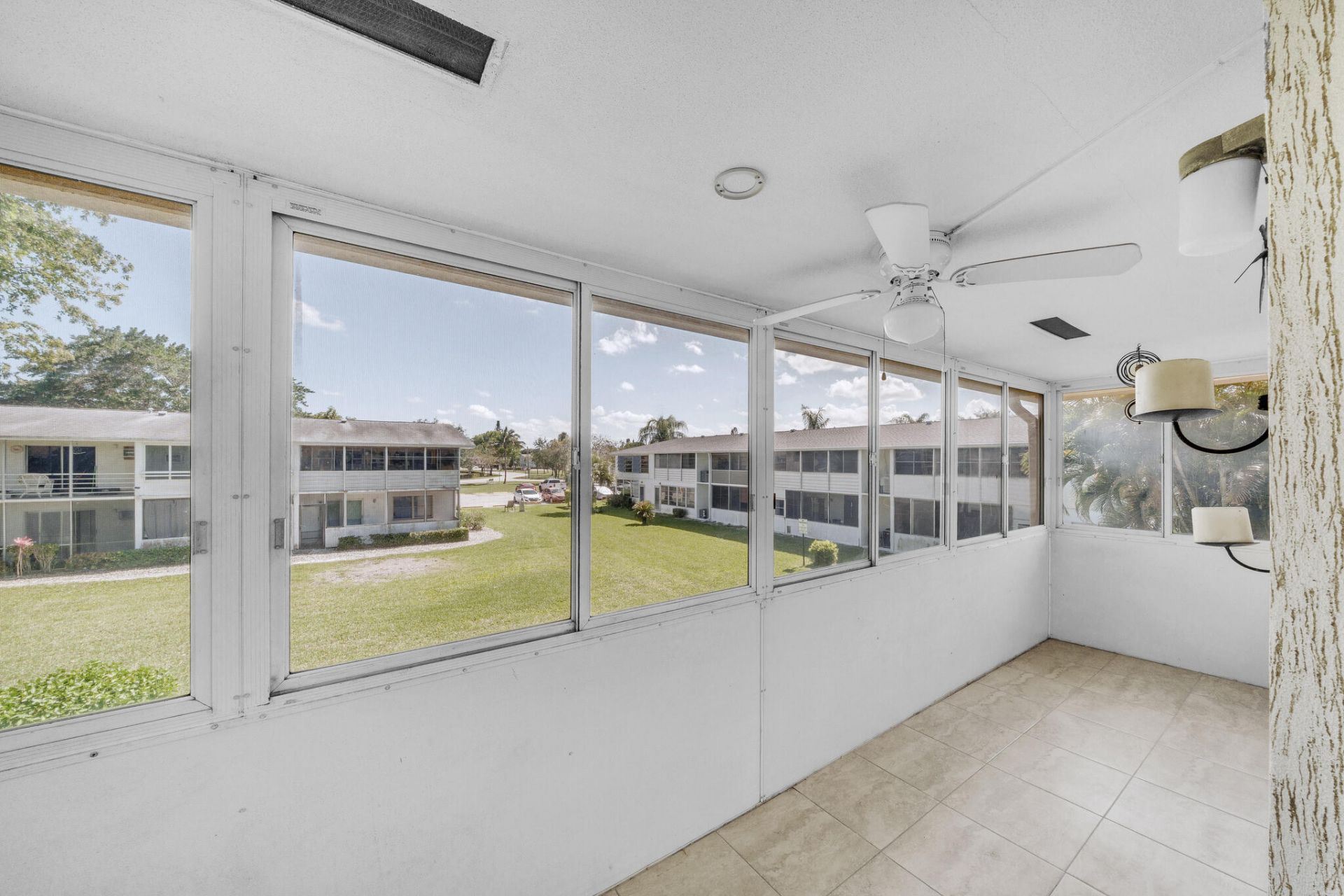 89 Canterbury D, West Palm Beach, FL 33417 Photo