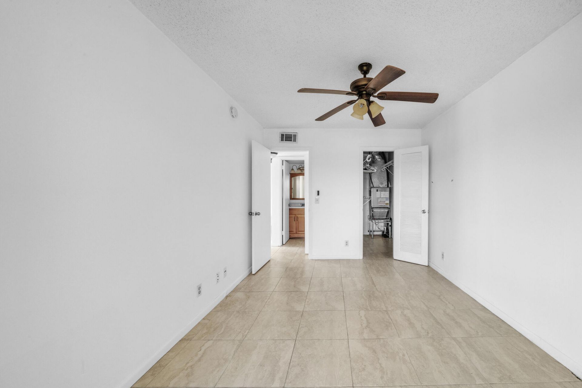 89 Canterbury D, West Palm Beach, FL 33417 Photo