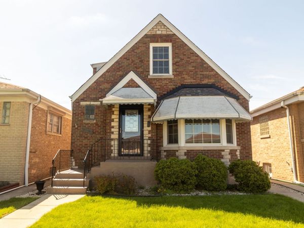 3924 N Oconto Avenue , Chicago, IL 60634