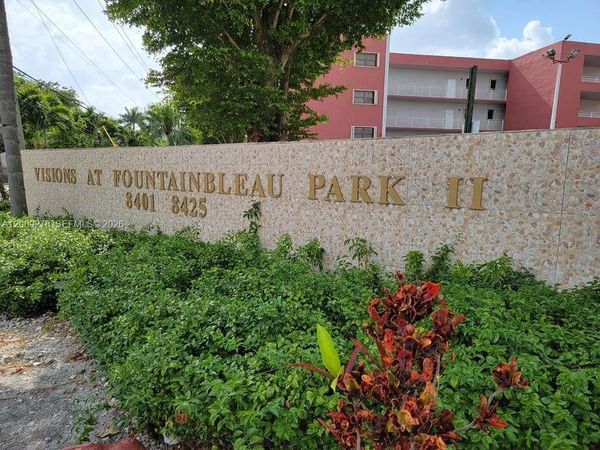 8425 NW 8th St, Unit 306, Miami, FL 33126