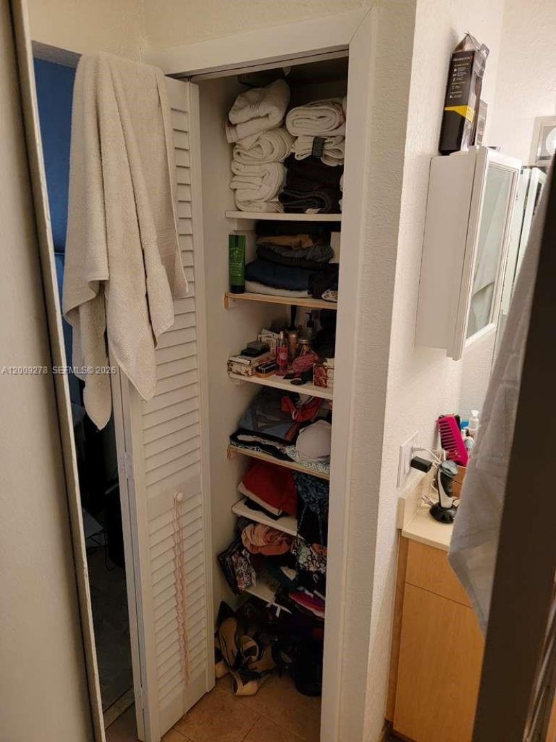 8425 NW 8th St , Unit 306, Miami, FL 33126 Photo