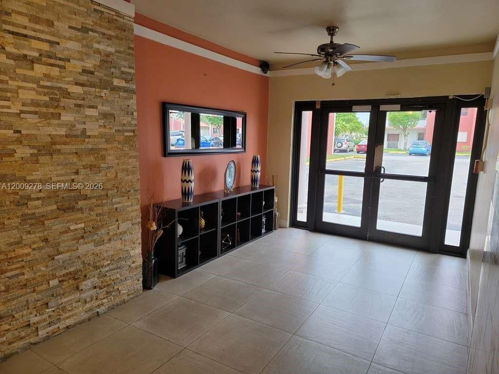 8425 NW 8th St, Unit 306, Miami, FL 33126 Photo