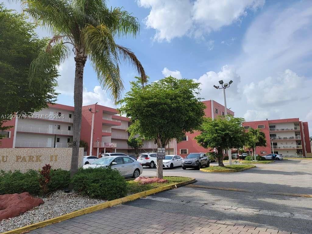 8425 NW 8th St, Unit 306, Miami, FL 33126 Photo