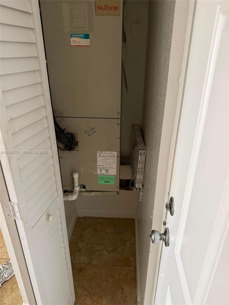 8425 NW 8th St, Unit 306, Miami, FL 33126 Photo