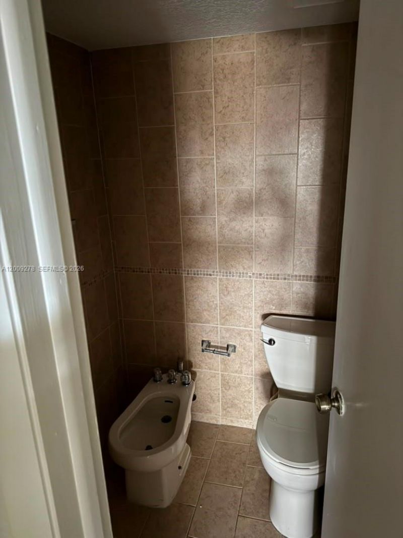 8425 NW 8th St, Unit 306, Miami, FL 33126 Photo
