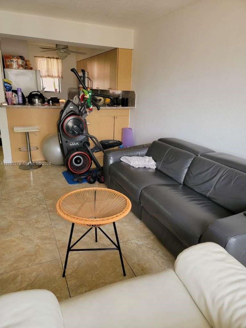 8425 NW 8th St , Unit 306, Miami, FL 33126 Photo
