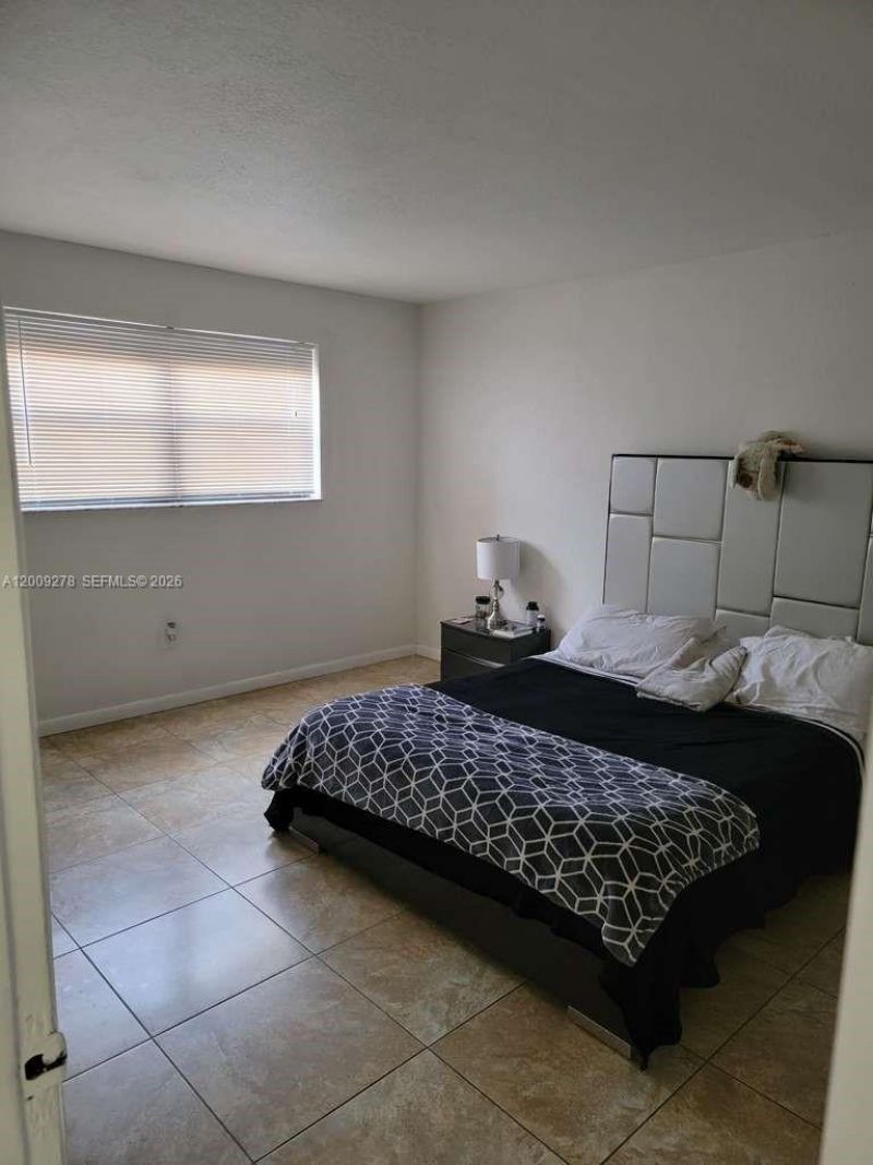 8425 NW 8th St , Unit 306, Miami, FL 33126 Photo