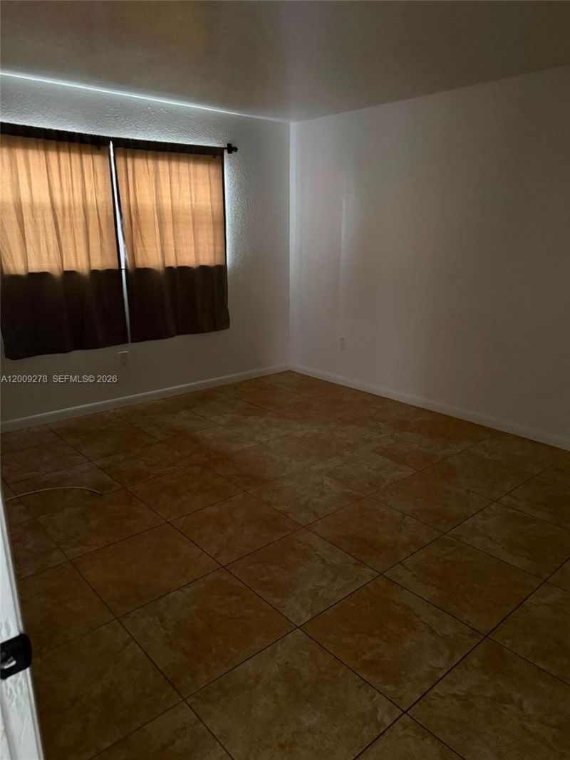 8425 NW 8th St, Unit 306, Miami, FL 33126 Photo
