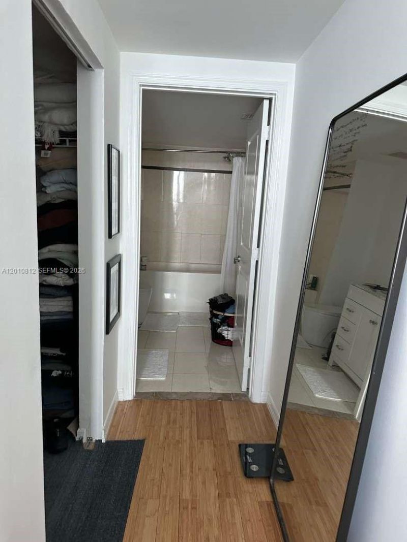 480 NE 30th St, Unit 2102, Miami, FL 33137 Photo