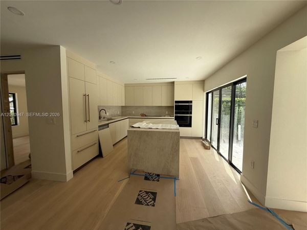 118 Sarto Ave , Coral Gables, FL 33134