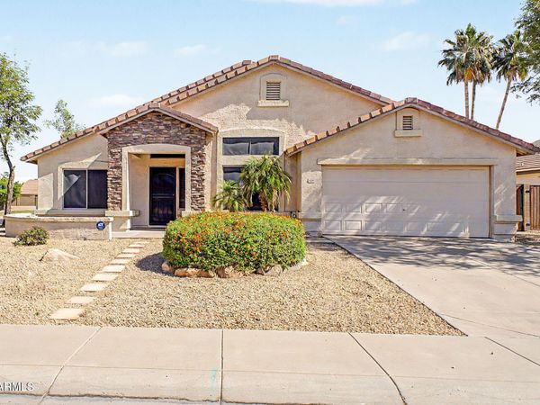 1034 E BART Street, Gilbert, AZ 85295