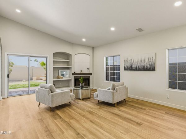 2907 E NISBET Court, Phoenix, AZ 85032