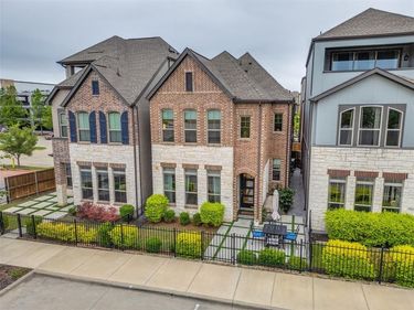 7129 Laurel Ridge, Dallas, TX 75231