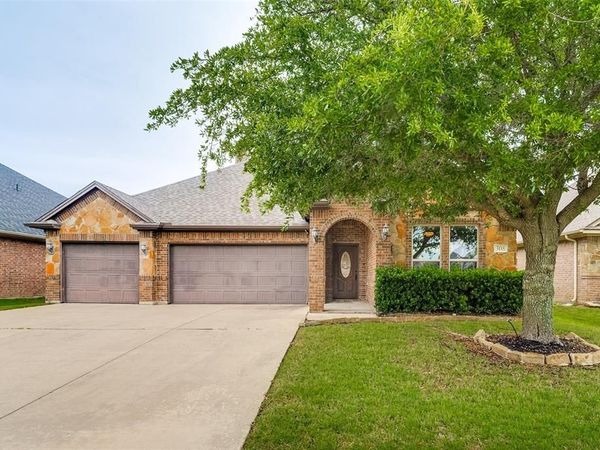308 Pecos Drive, Burleson, TX 76028