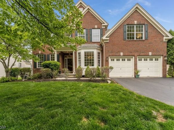 87 Crestview Dr, Clinton, NJ 08809