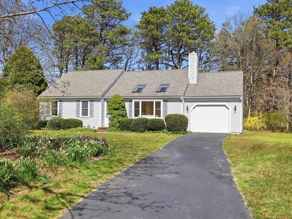 10 Skipjack Ln, Barnstable, MA 02601