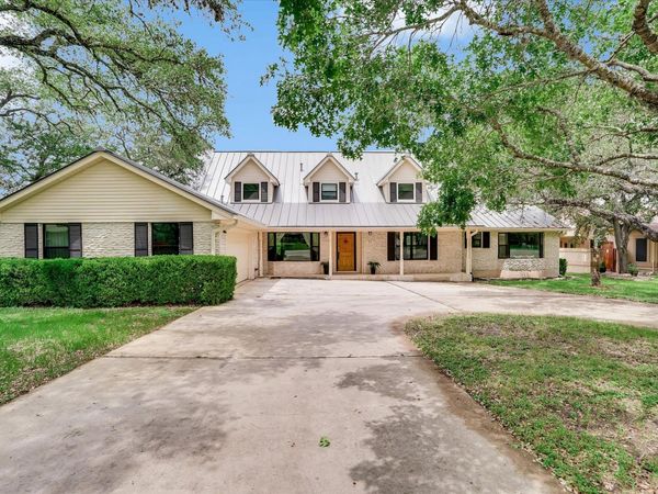 56 Woodcreek DR, Wimberley, TX 78676