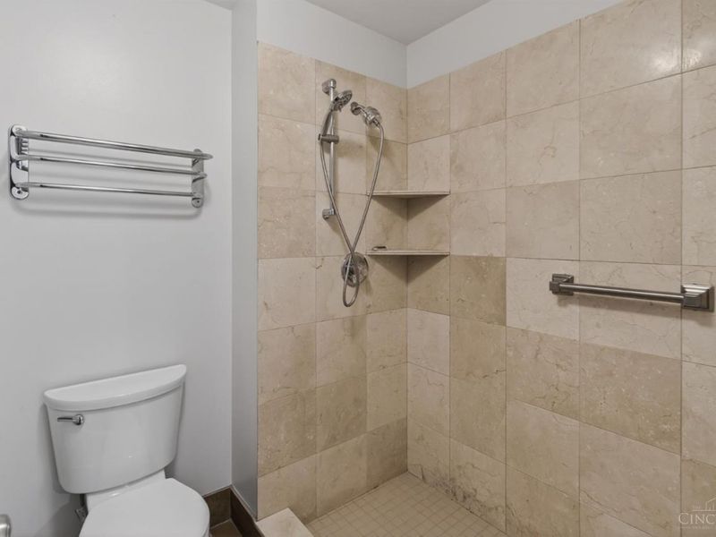 8453 Greenleaf Drive, Anderson Twp, OH 45255 Photo 46