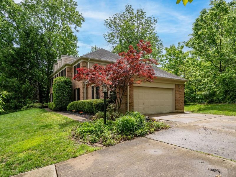 8453 Greenleaf Drive, Anderson Twp, OH 45255 Photo 6