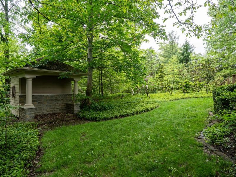 8453 Greenleaf Drive, Anderson Twp, OH 45255 Photo 72