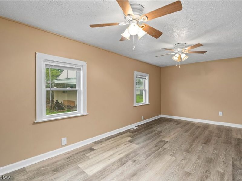 547 Willow Park Road, Elyria, OH 44035 Photo 22