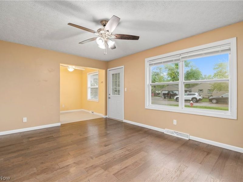 547 Willow Park Road, Elyria, OH 44035 Photo 5