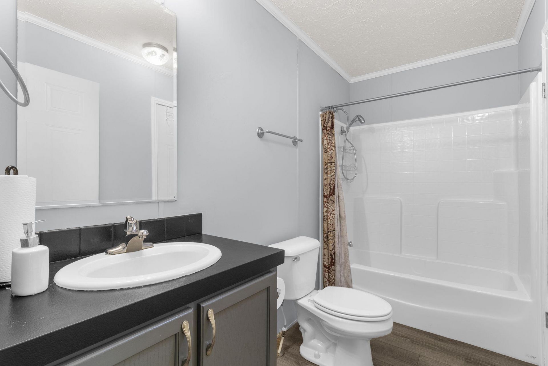 712 Wesley Grove Road Photo 24