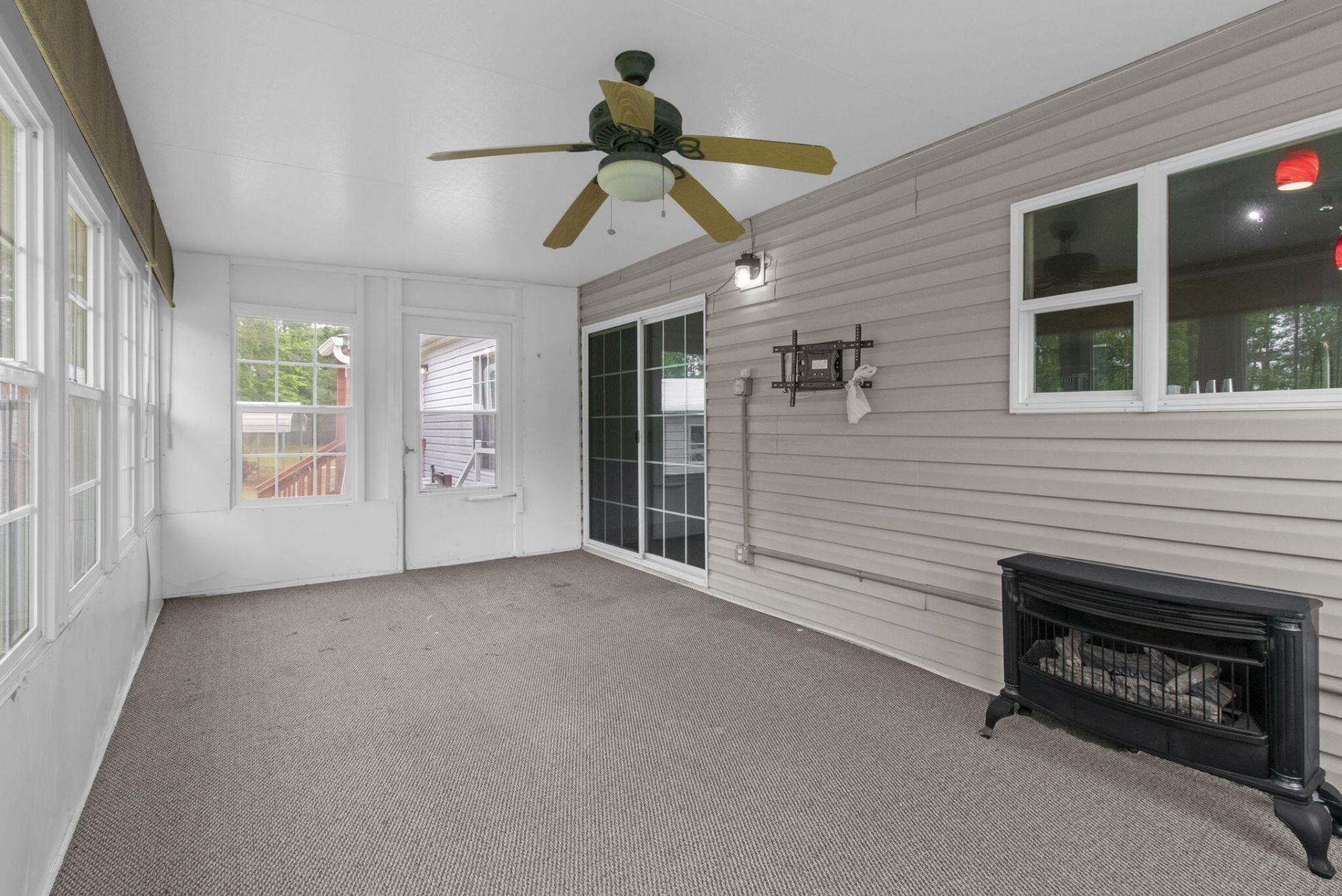 712 Wesley Grove Road Photo 34