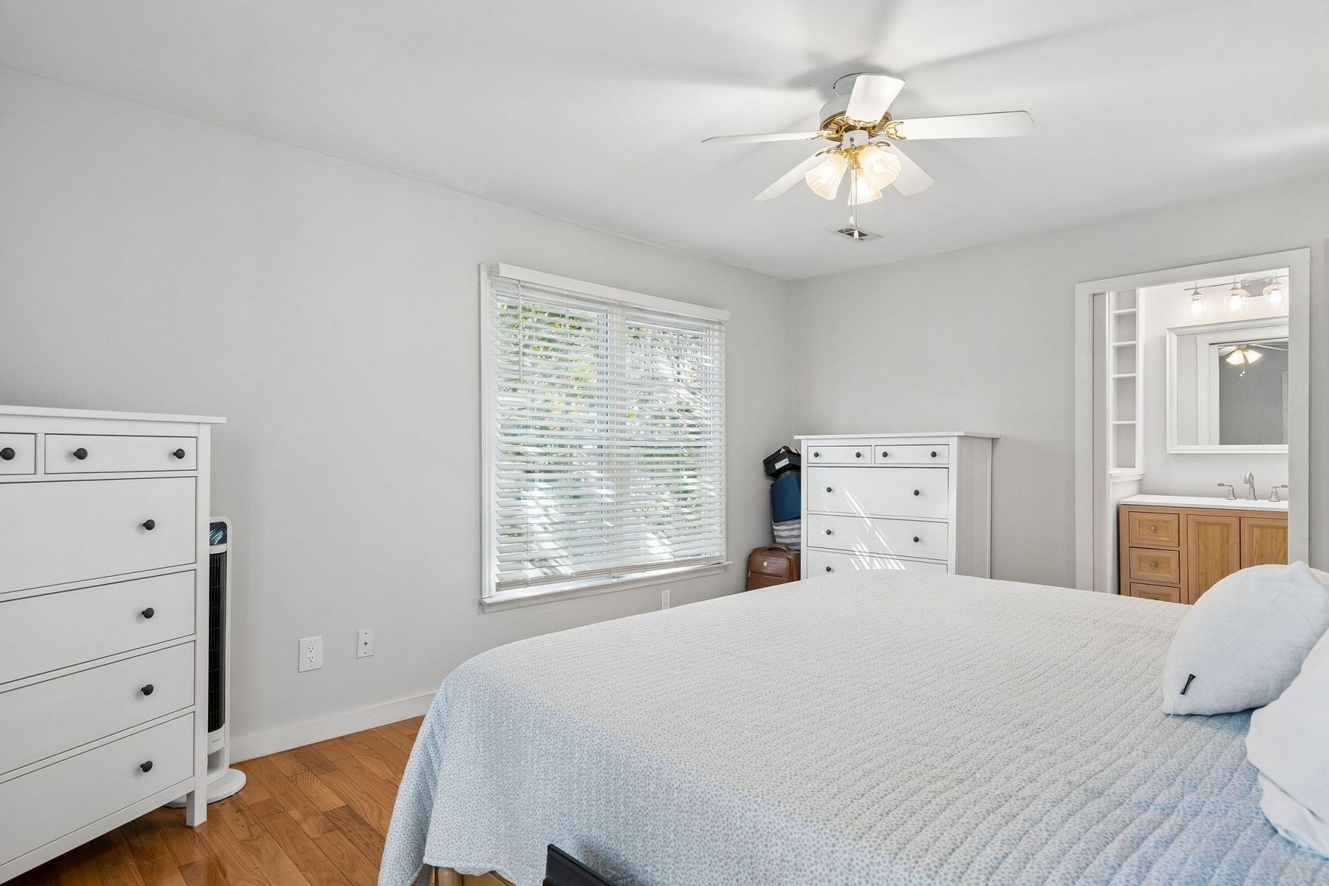 753 Milldenhall Road Photo 23
