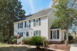 753 Milldenhall Road photo 4