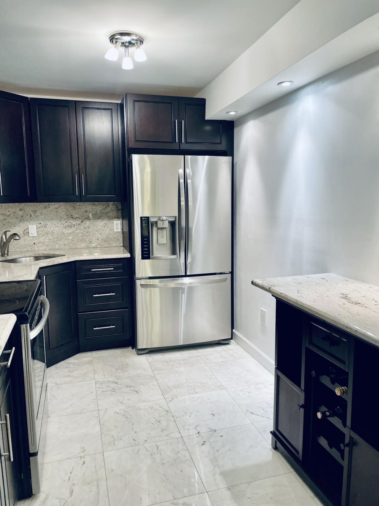 7000 NW 17th Street, Unit 203, Plantation, FL 33313 Photo