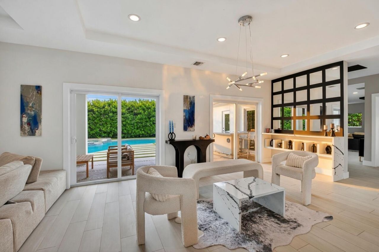 1044 NW 6th Drive, Boca Raton, FL 33486 Photo