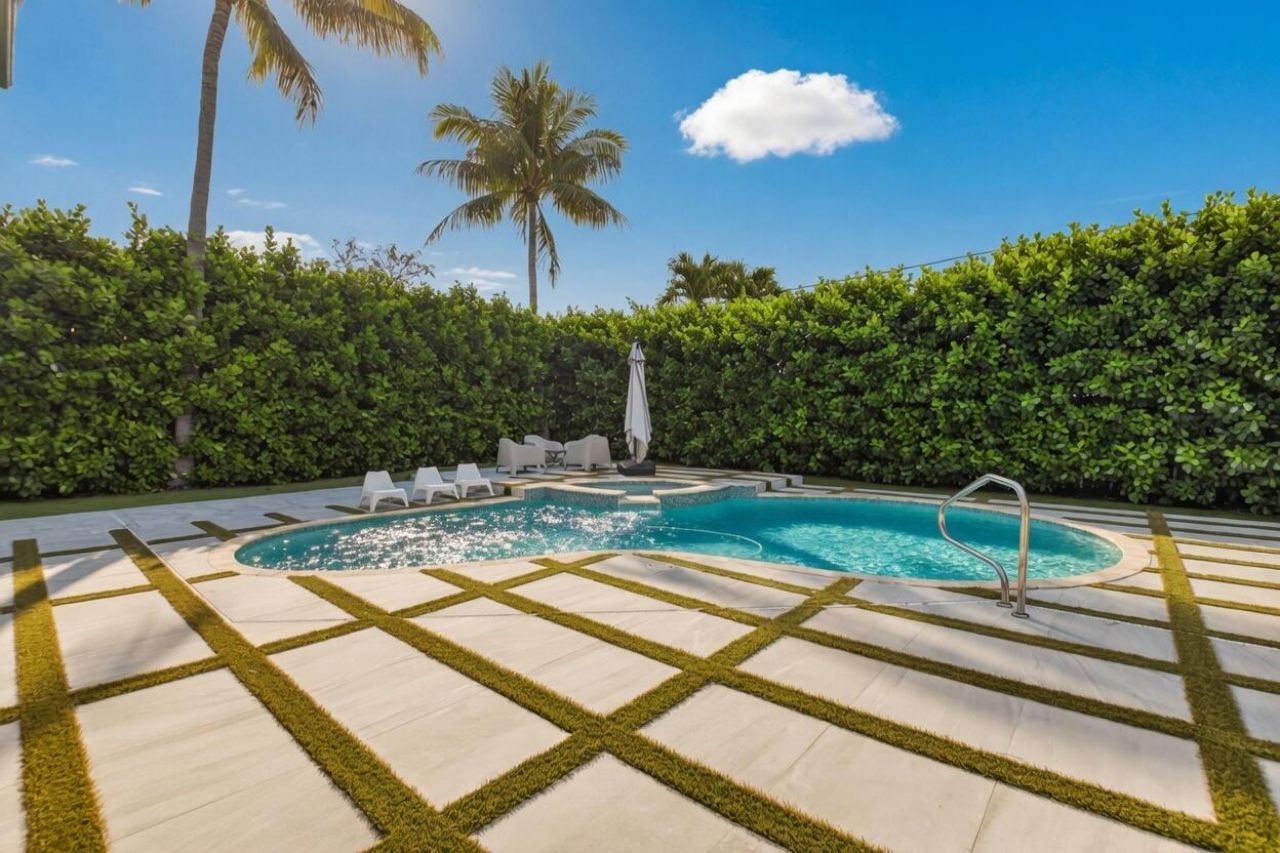 1044 NW 6th Drive, Boca Raton, FL 33486 Photo