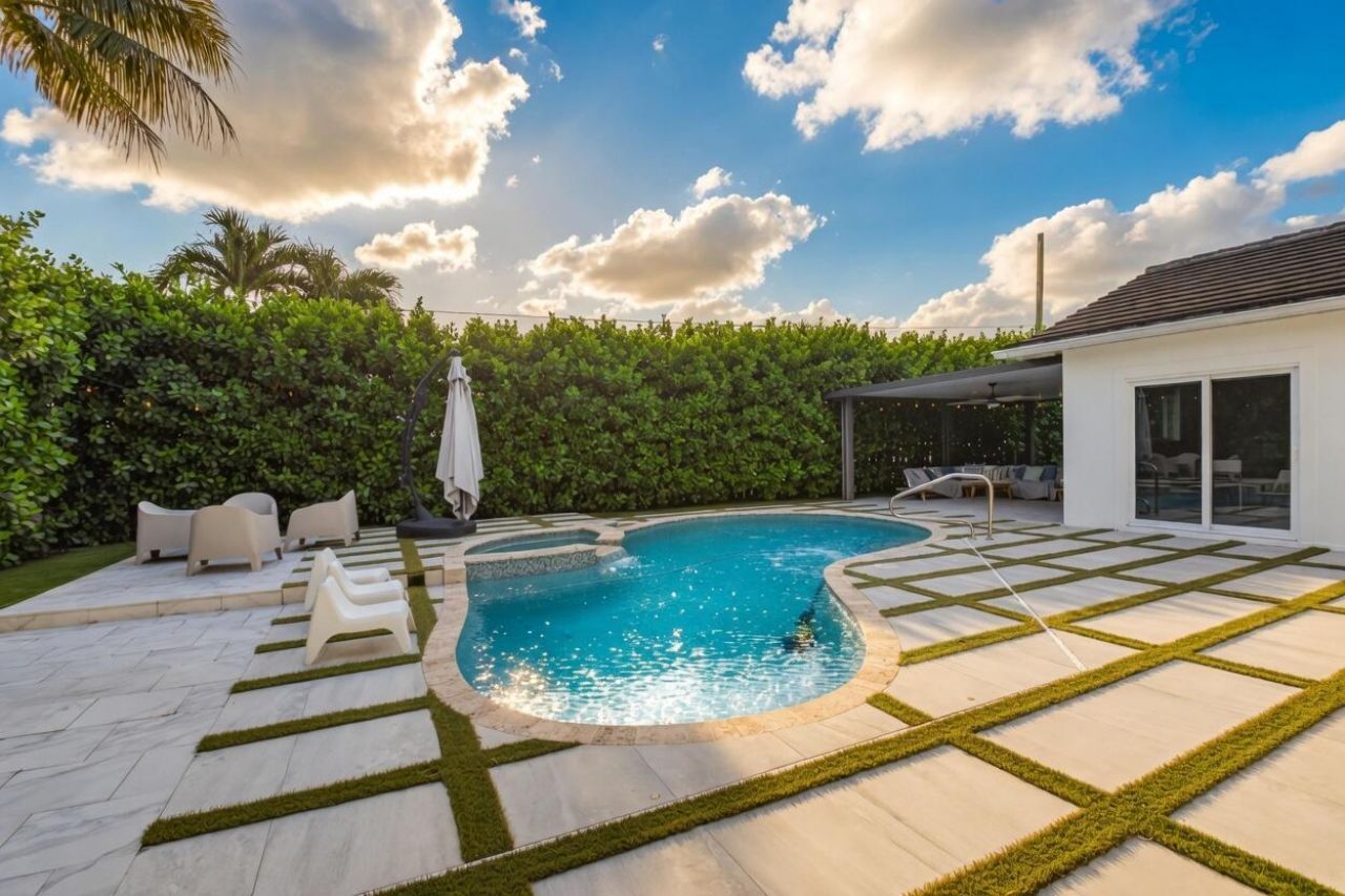 1044 NW 6th Drive, Boca Raton, FL 33486 Photo