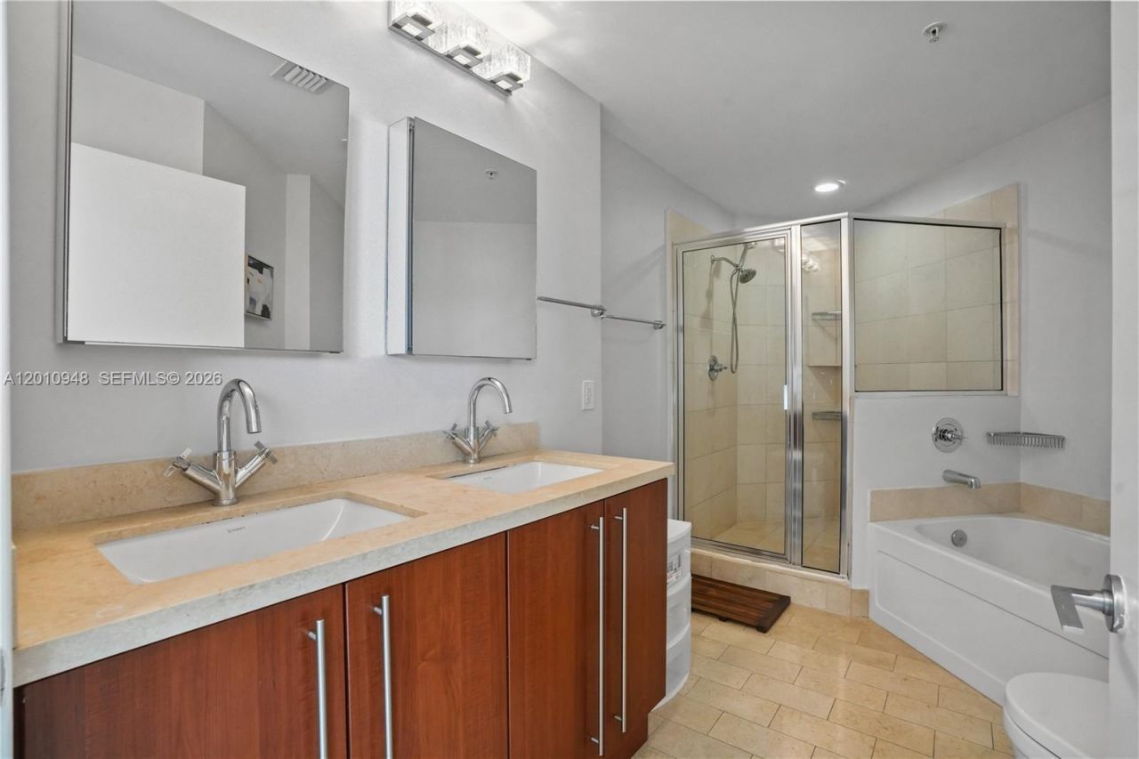 1111 SW 1st Ave, Unit 2325-N, Miami, FL 33130 Photo