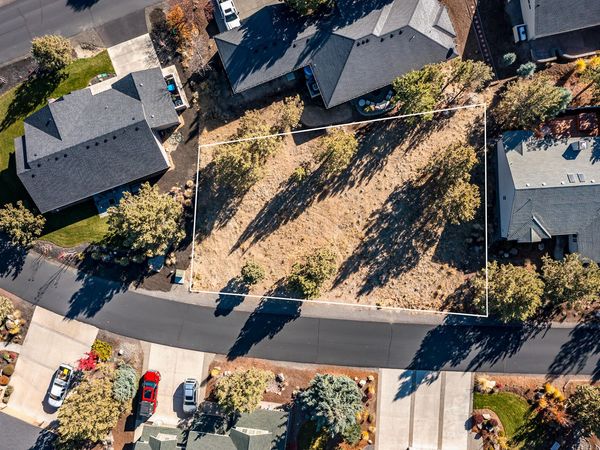 830 Willet Lane, Redmond, OR 97756