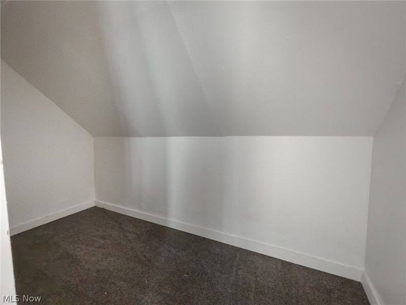 10209 Elwell Avenue, Cleveland, OH 44104 Photo 12