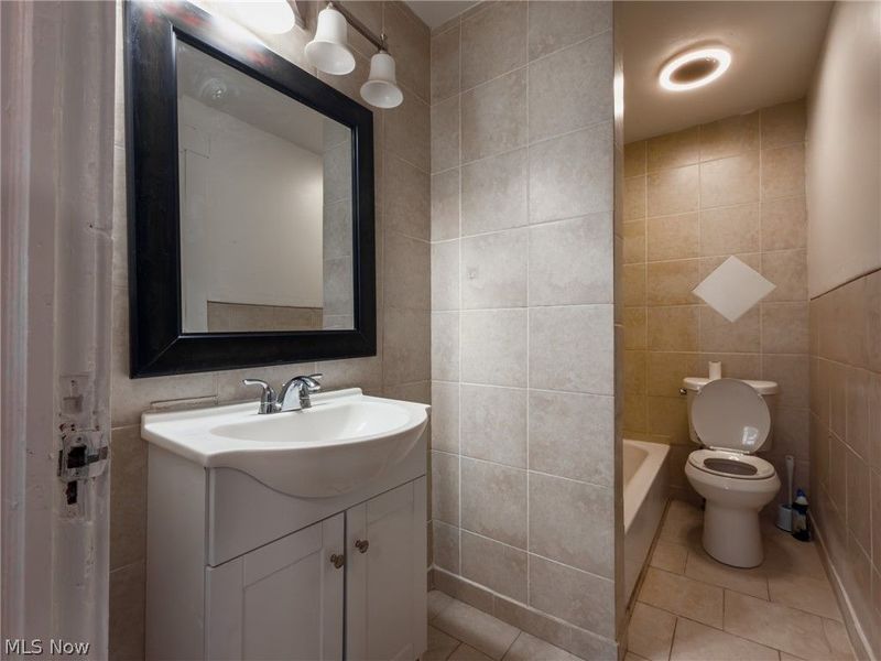 10209 Elwell Avenue, Cleveland, OH 44104 Photo 6