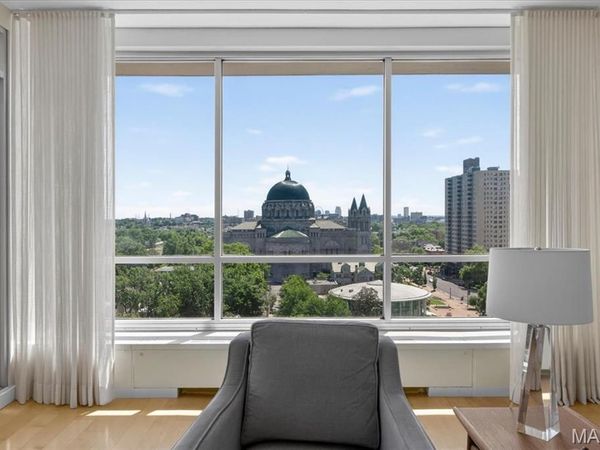 4501 Lindell Boulevard, Unit 10B, St Louis, MO 63108
