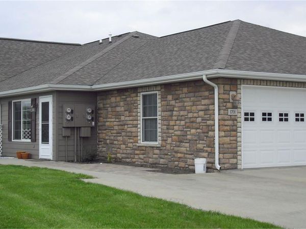 1701 E Greenwood Ln, Mount Pleasant, IA 52641