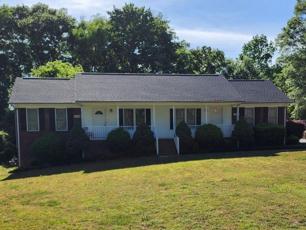 1020 Rosewood Drive, Dallas, NC 28034